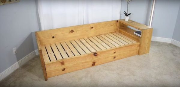 Деревянный каркас дивана-кровати